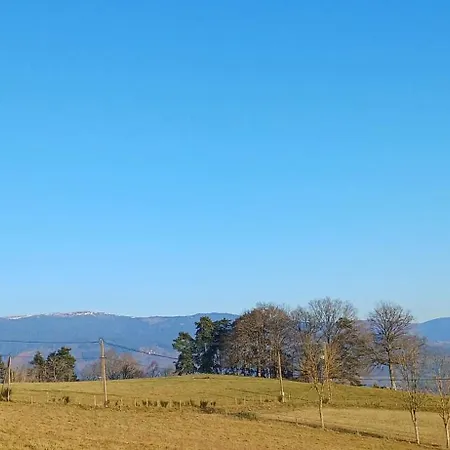 Maison Spacieuse A Avec Jardin Et Espace Jeux, Prázdninový dům *