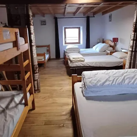 Prázdninový dům Maison Spacieuse A Avec Jardin Et Espace Jeux,